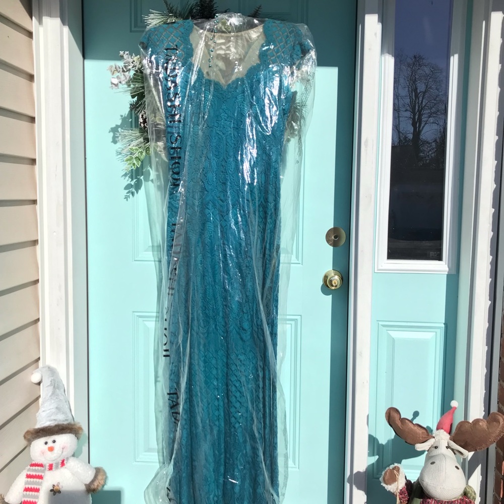Tadashi Shoji Mother of the Bride/Groom dress- Beautiful Cerulean Blue -Size 8